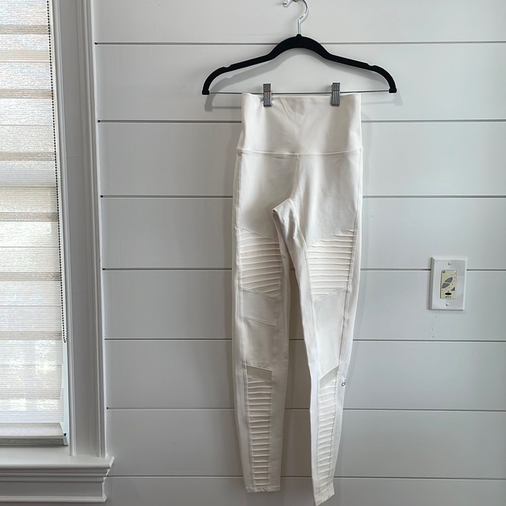 Alo yoga moto leggings, size xs